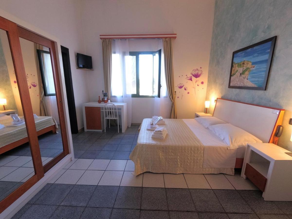 Hotel Alba Chiara Sant'Andrea Salento Exterior photo