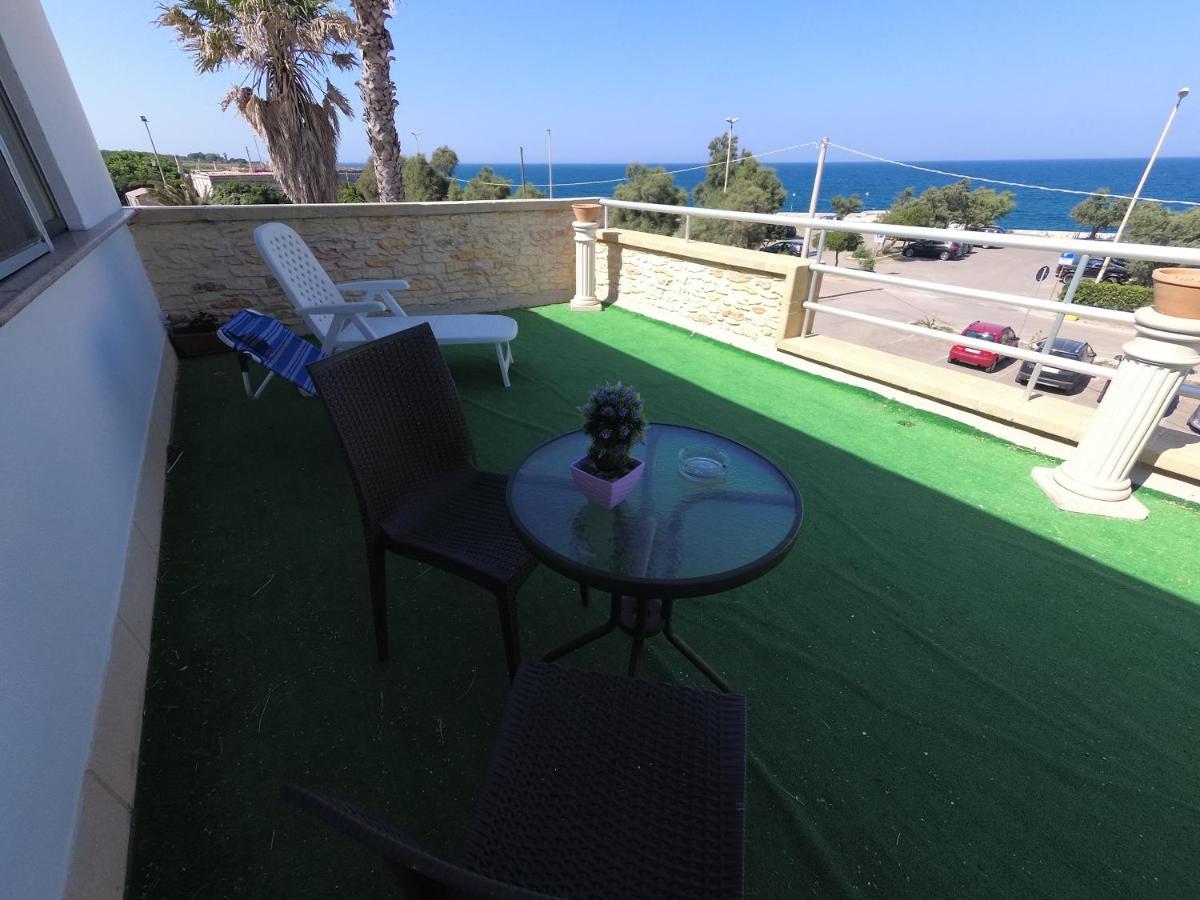 Hotel Alba Chiara Sant'Andrea Salento Exterior photo